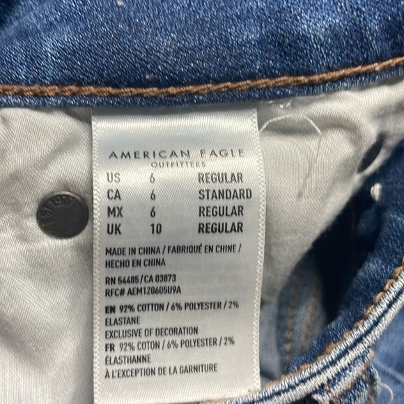American Eagle Women’s Distressed Super High Rise Jegging, size 6 - Picture 4 of 12